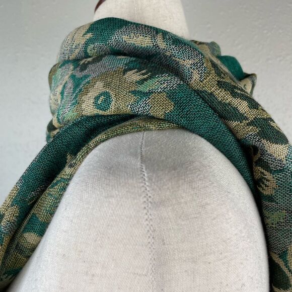 NWOT Scarf - Picture 4 of 6